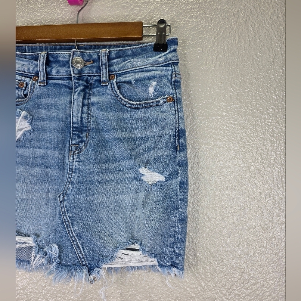 American Eagle Super Stretch  High-Waist Distress Denim Mini Skirt Raw Hem Sz 2 - Picture 4 of 13